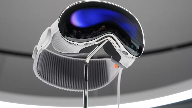 Apple Vision Pro Headset